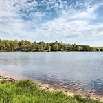 Albrightsville Home With Lake Access And Hot Tub