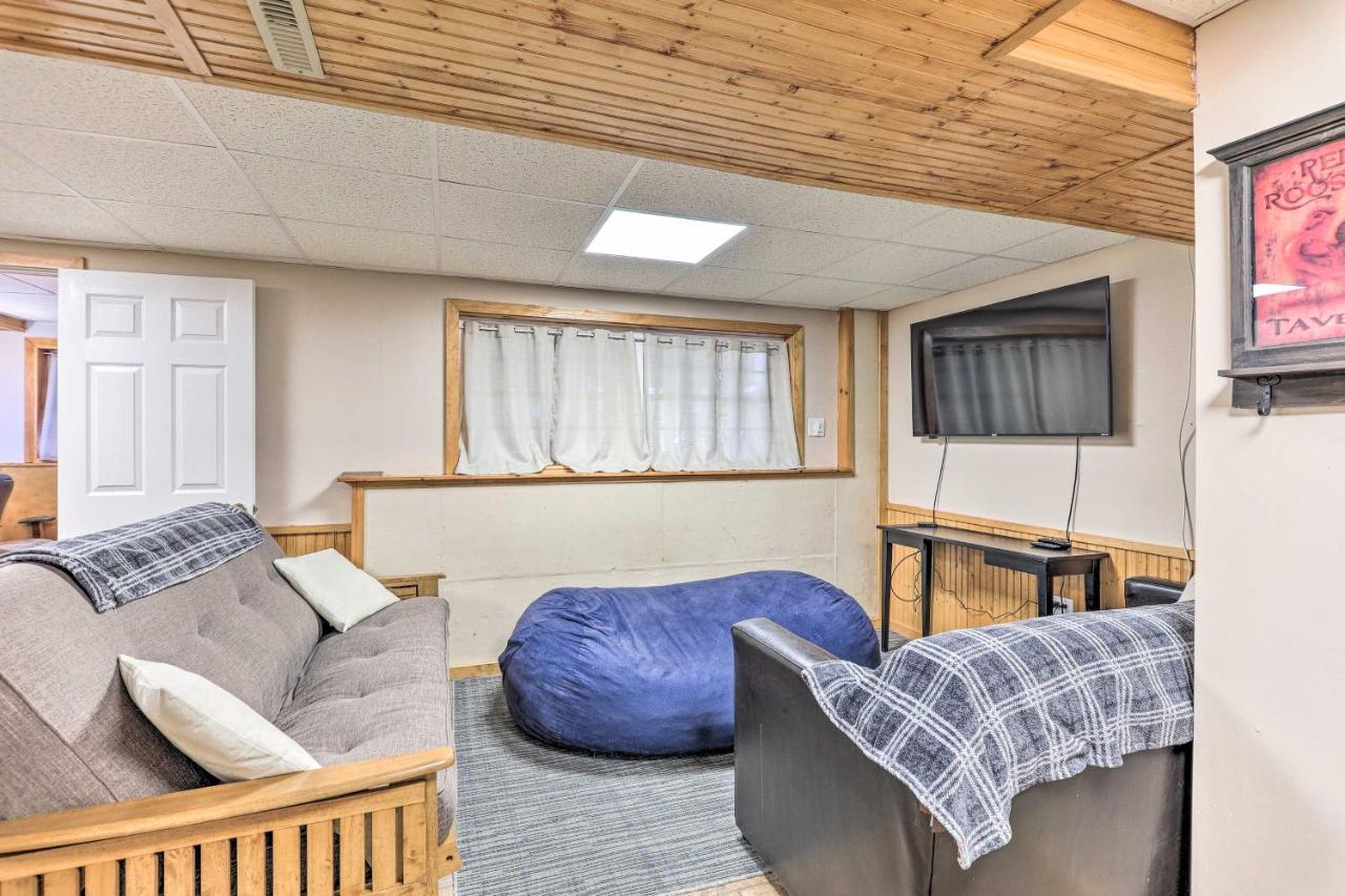 With Access And Hot Tub *